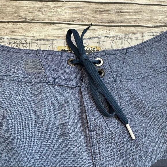 Volcom Men's Pull-On Swim Trunks Board Shorts 30 Blue Red Colorblock Zip Pocket - Picture 3 of 8